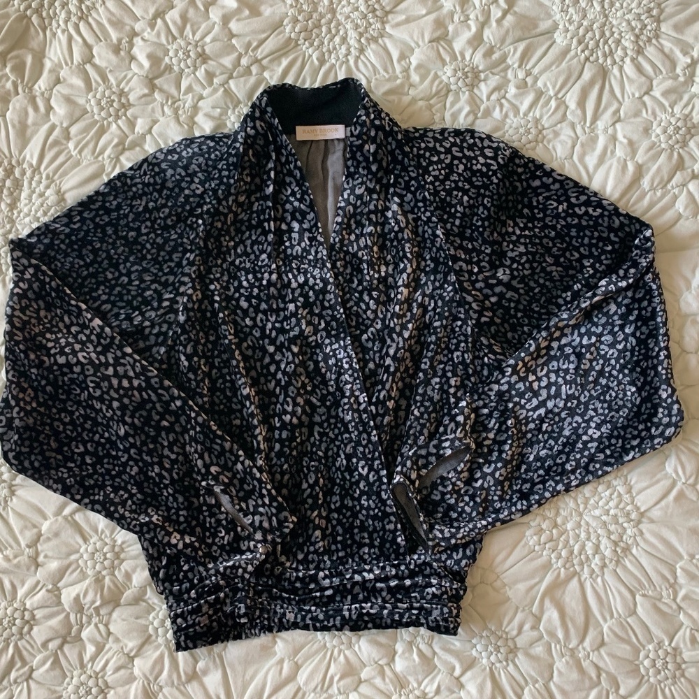 RAMY BROOK Jordyn Velvet Top w/deep-v neckline, Black/Grey Leopard Print Sz XS - Picture 2 of 11